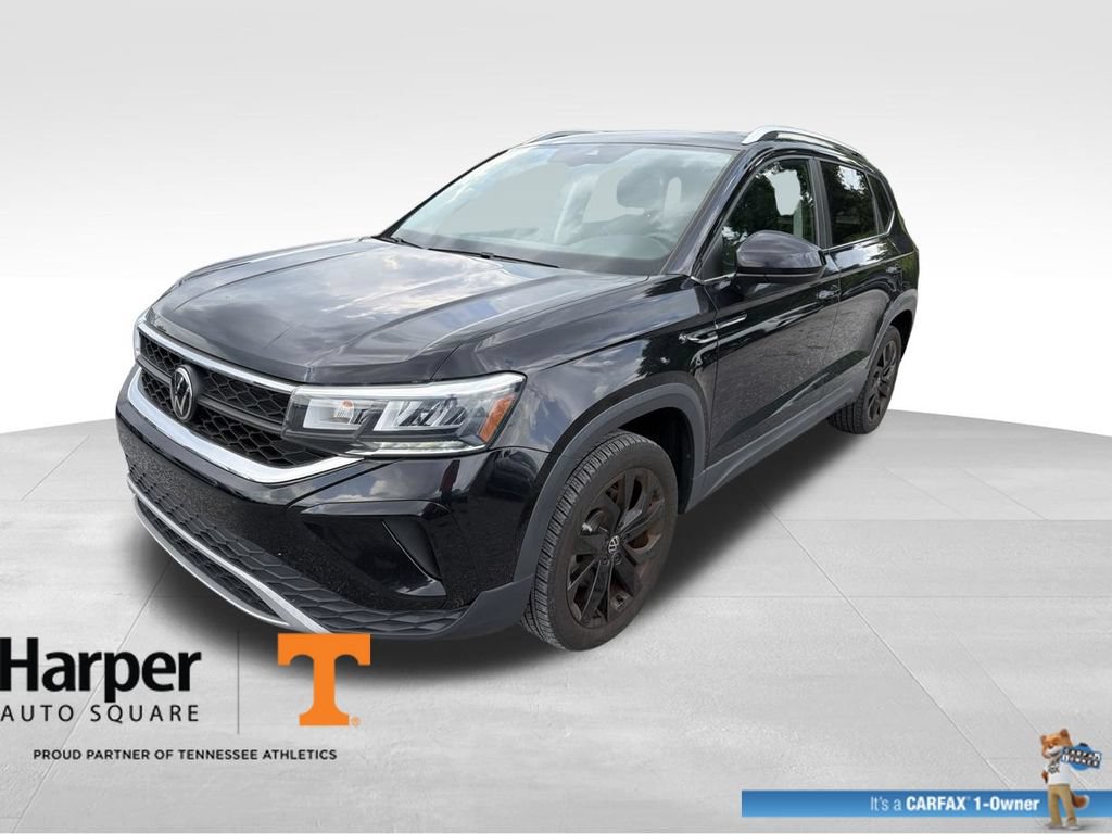 Used 2023 Volkswagen Taos SE w/ Panoramic Sunroof Package