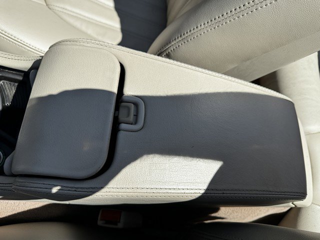 Used 2000 Jaguar XK8 Convertible image 31