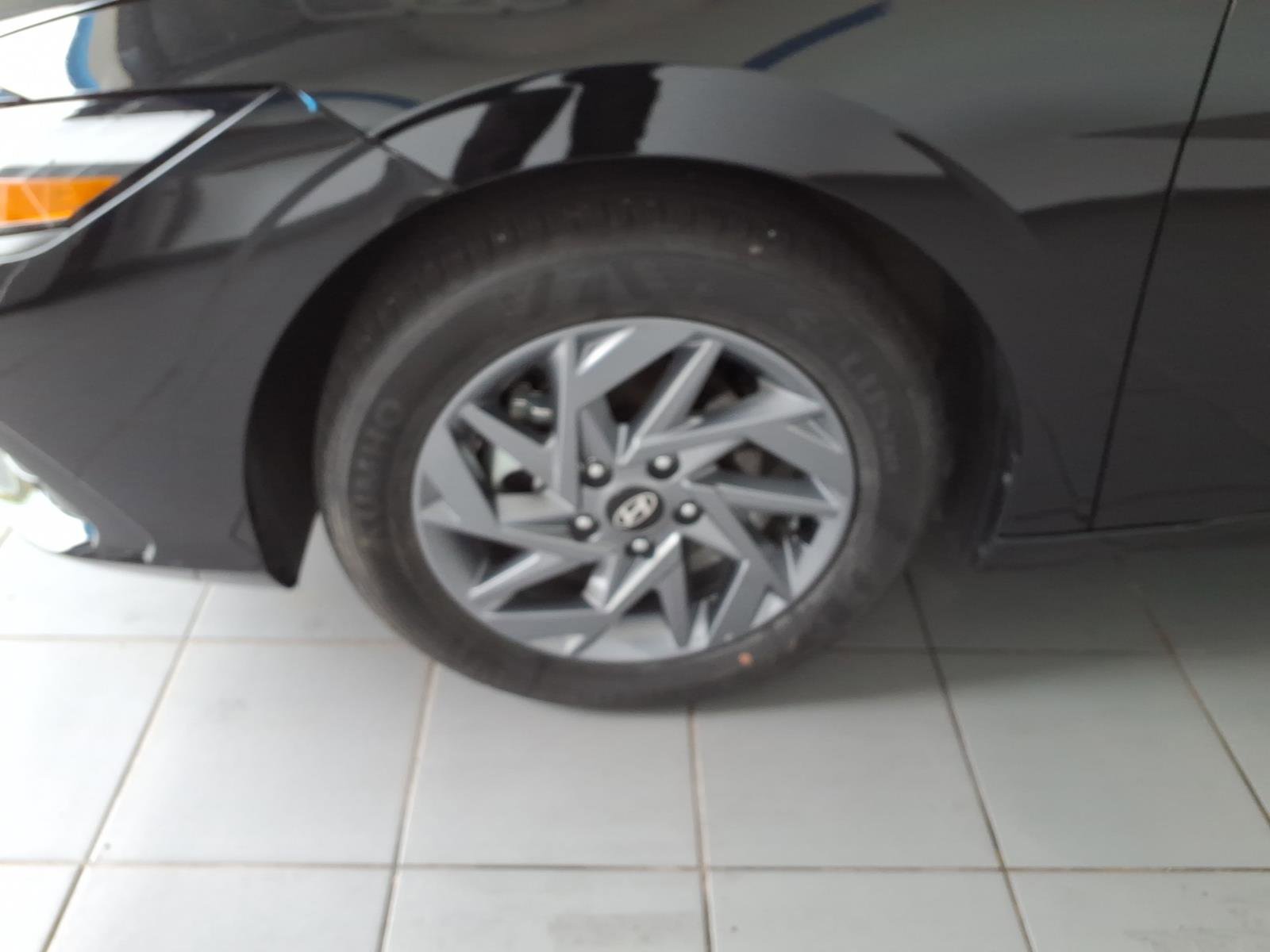 Certified 2025 Hyundai Elantra Hybrid FWD image 9