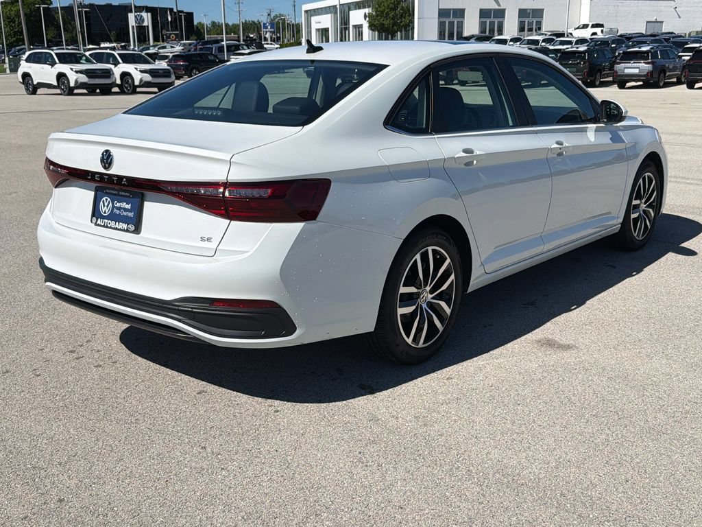 Used 2025 Volkswagen Jetta SE FWD image 6
