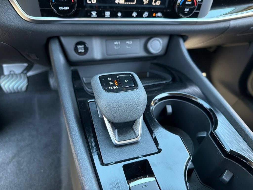New 2026 Nissan Rogue SV AWD/4WD image 12