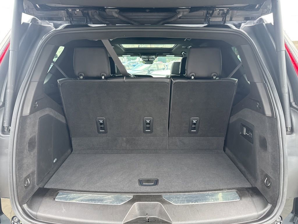 Used 2021 Cadillac Escalade Premium Luxury image 17