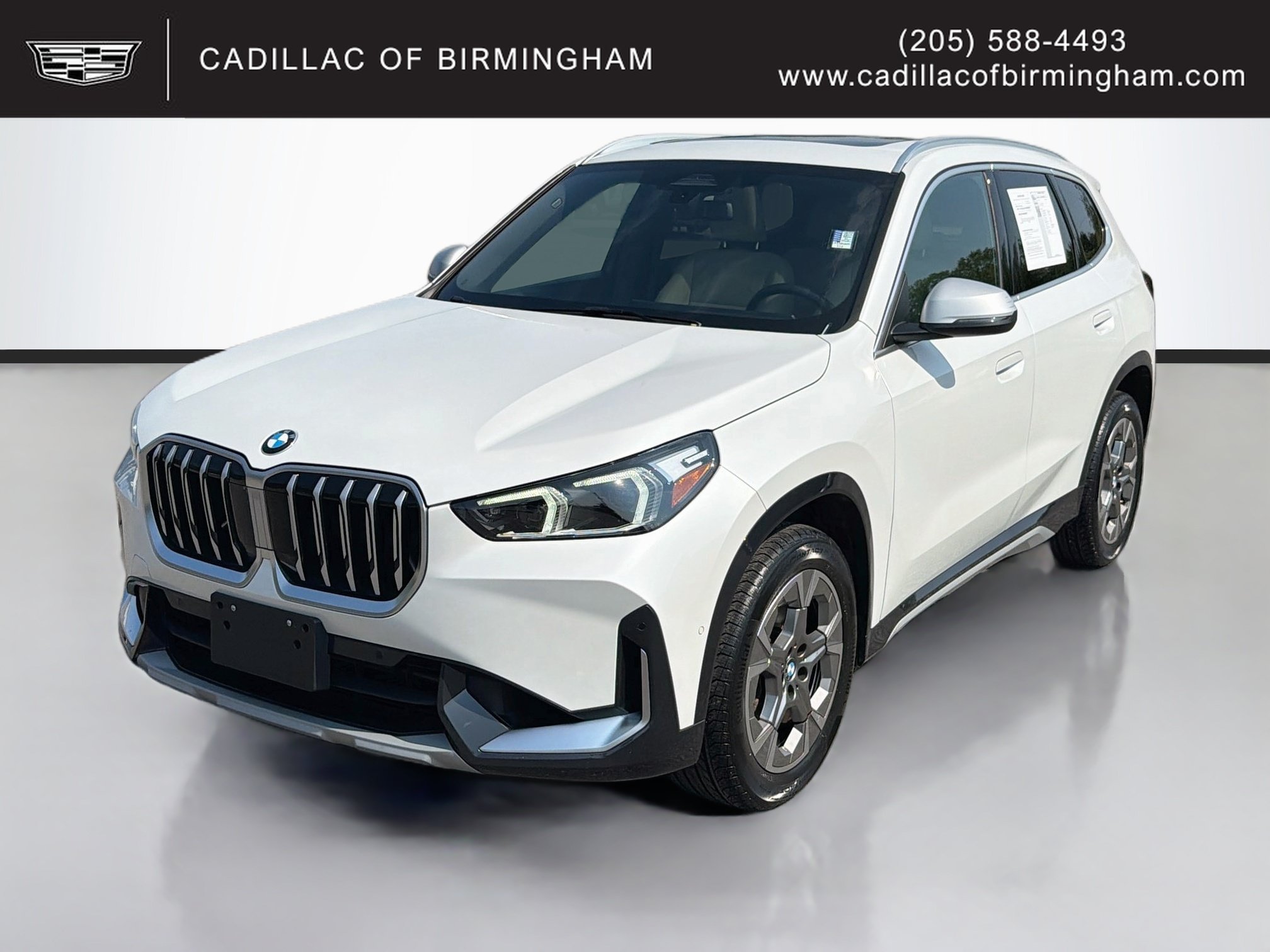 Used 2024 BMW X1 xDrive28i AWD/4WD image 1