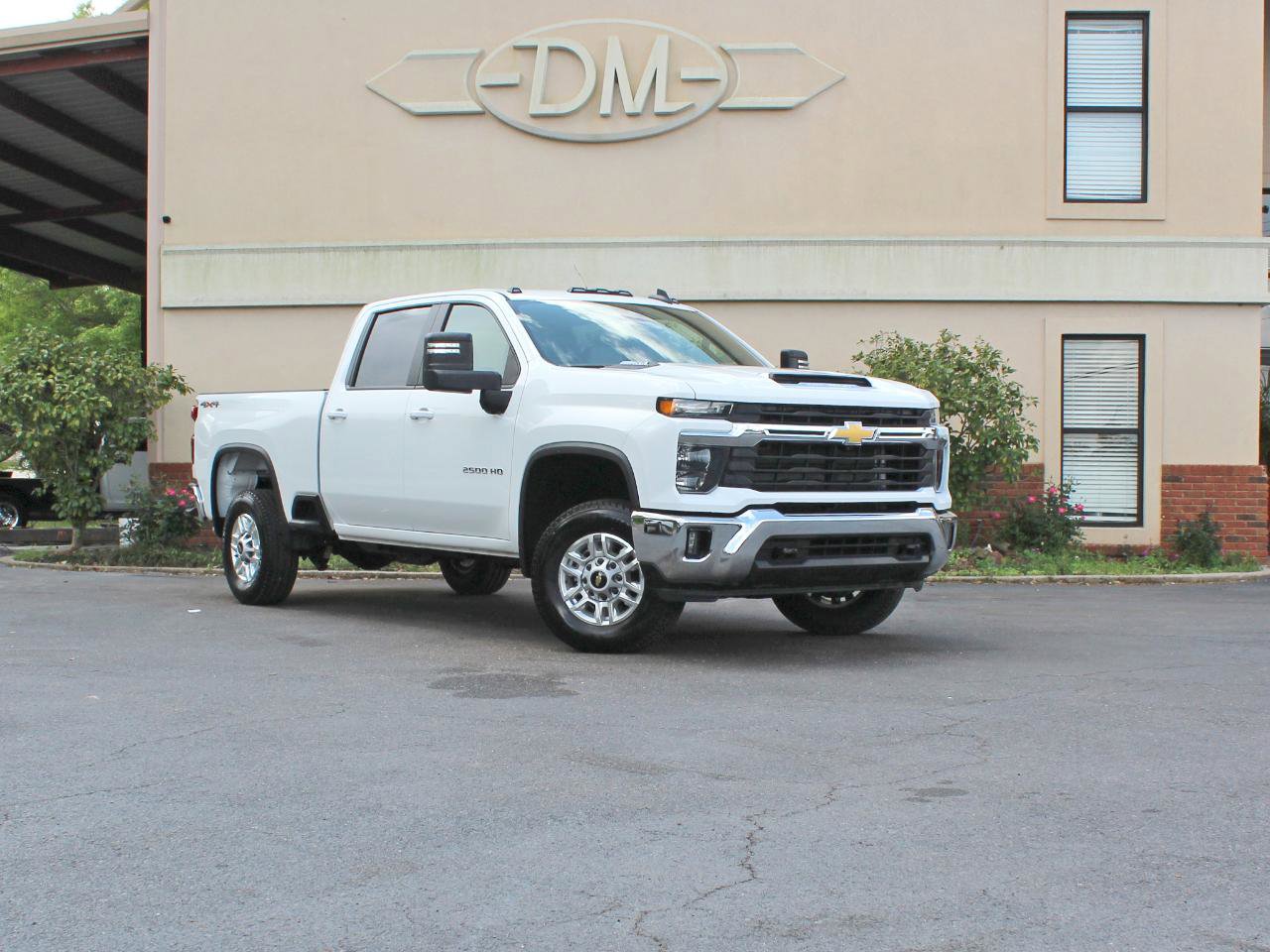 Used 2024 Chevrolet Silverado 2500 LT w/ Safety Package image 3