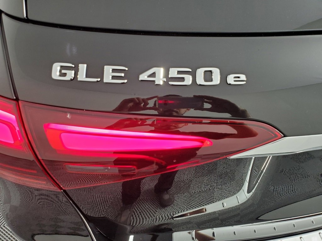 Used 2025 Mercedes-Benz GLE 450e 4MATIC image 34