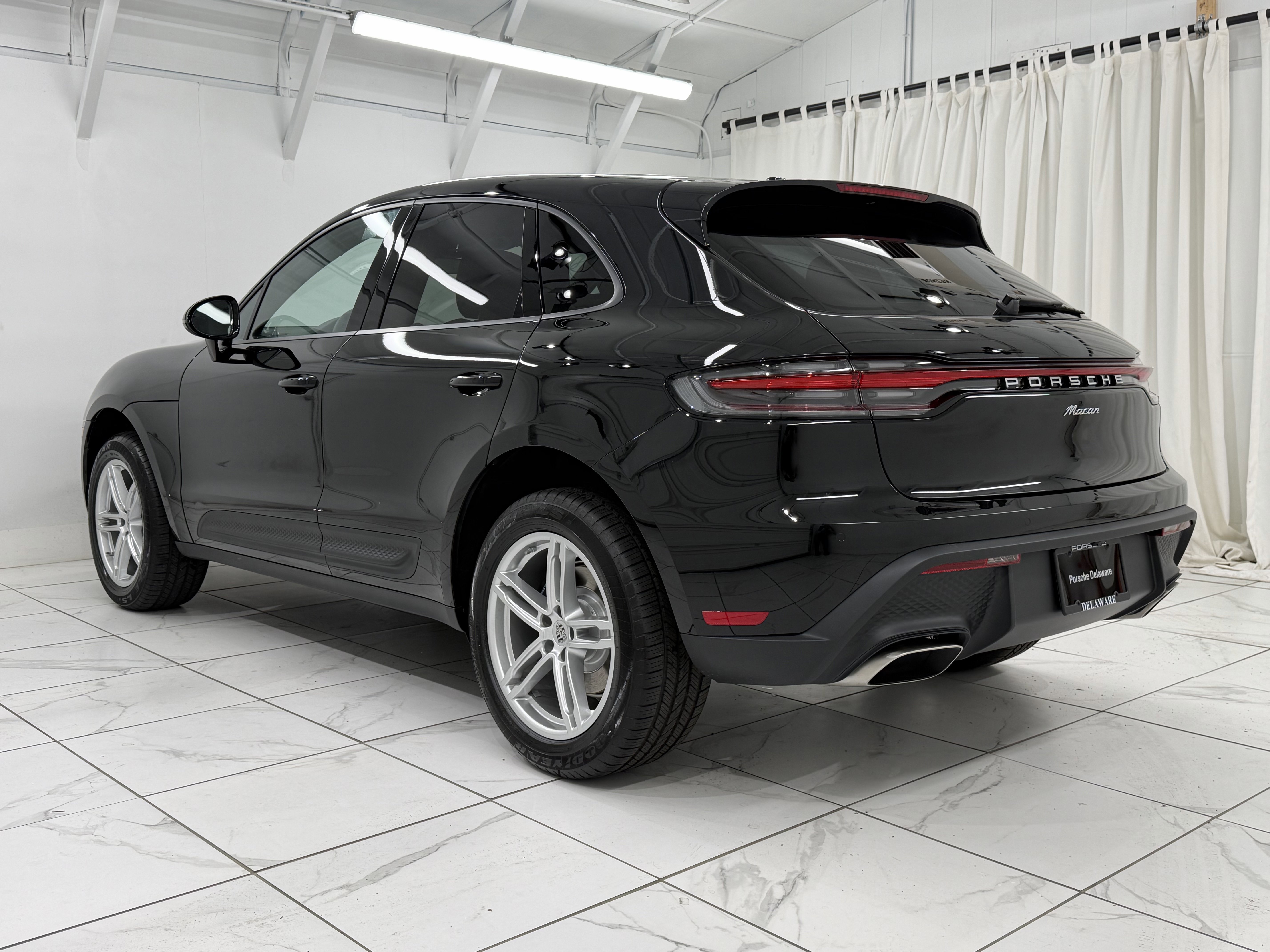 New 2026 Porsche Macan image 14