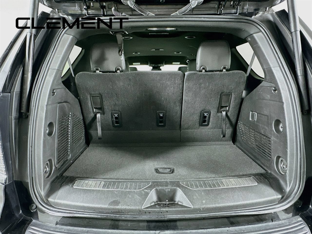 Used 2025 Chevrolet Tahoe Z71 AWD/4WD image 11