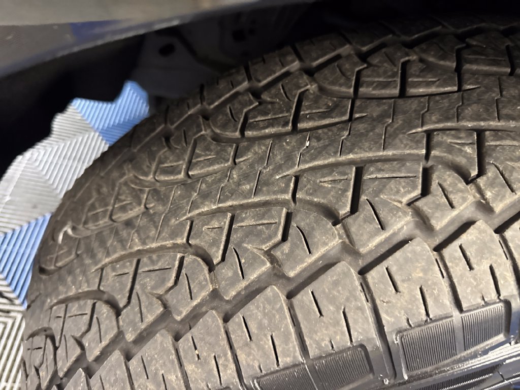 Certified 2025 Ford Expedition Active AWD/4WD image 33