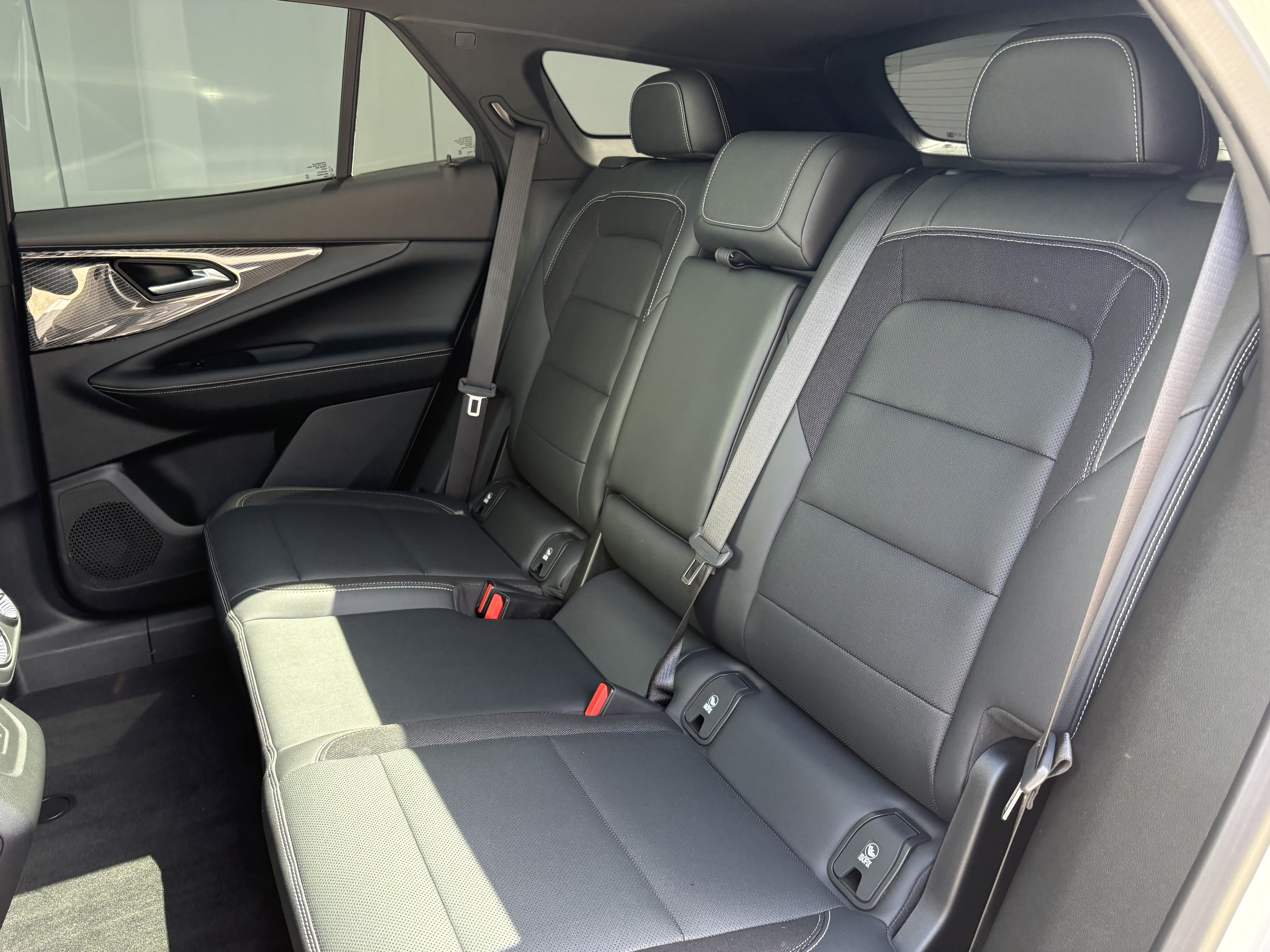Used 2024 Chevrolet Blazer EV LT AWD/4WD image 12