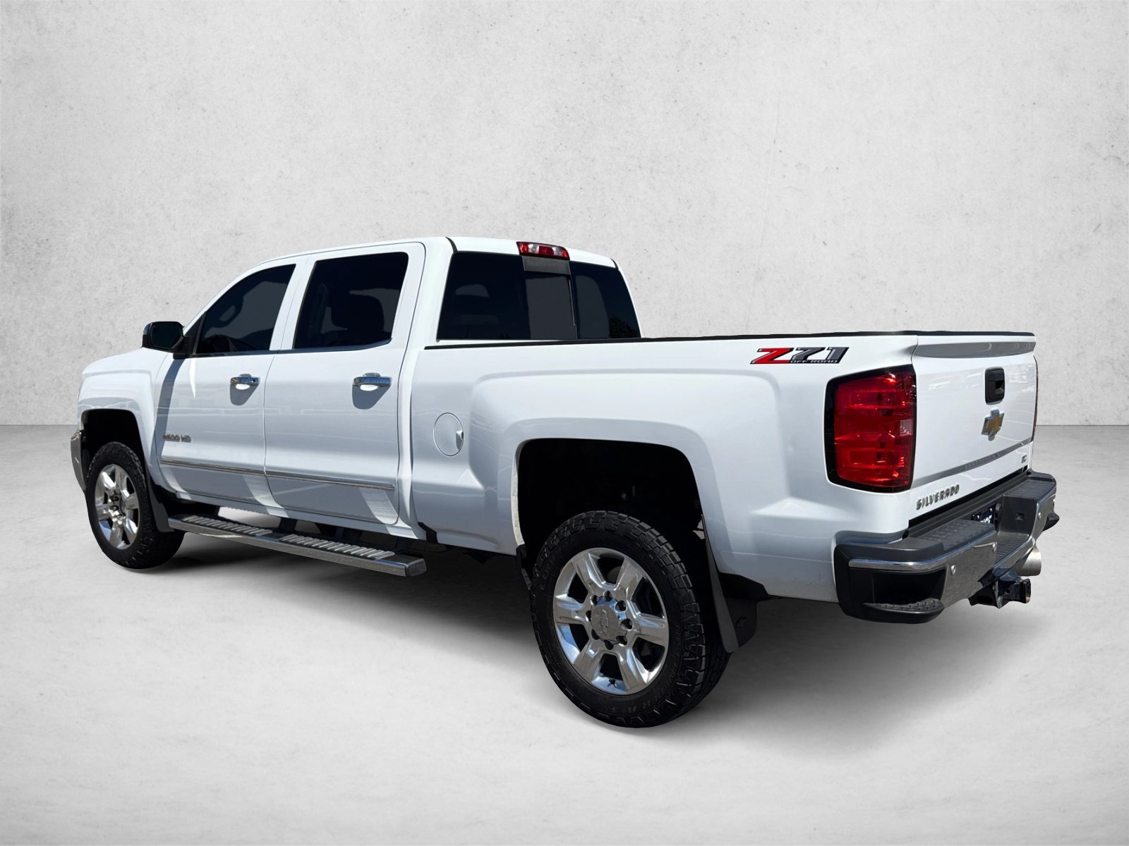 Used 2018 Chevrolet Silverado 2500 LTZ w/ Duramax Plus Package AWD/4WD image 7