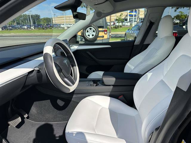 Used 2023 Tesla Model Y AWD image 14