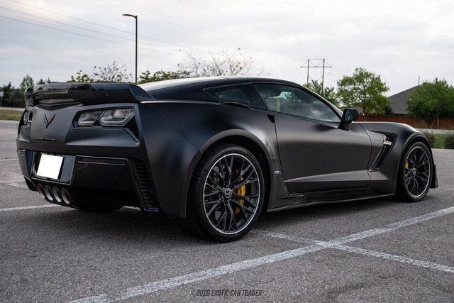 Used 2016 Chevrolet Corvette Z06 w/ 3LZ Preferred Equipment Group RWD image 20