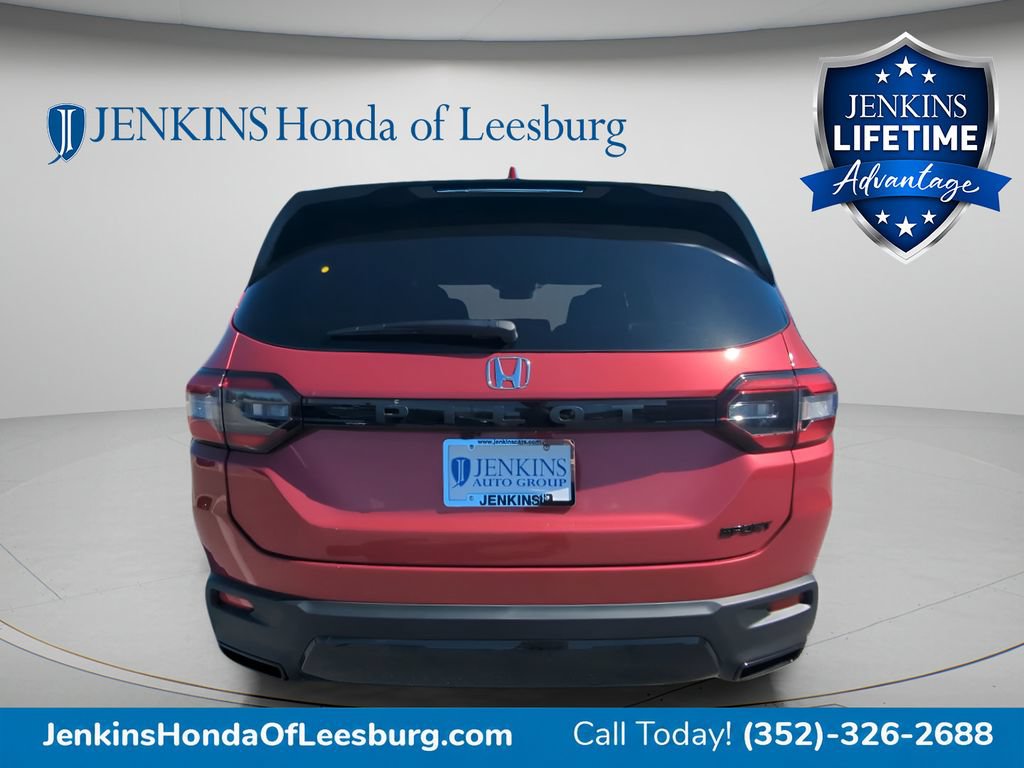 New 2026 Honda Pilot Sport image 4