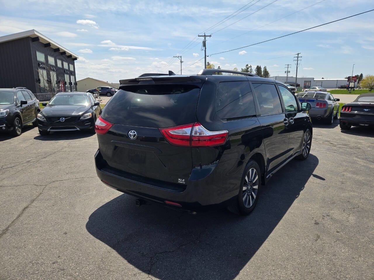 Used 2019 Toyota Sienna XLE AWD/4WD image 7