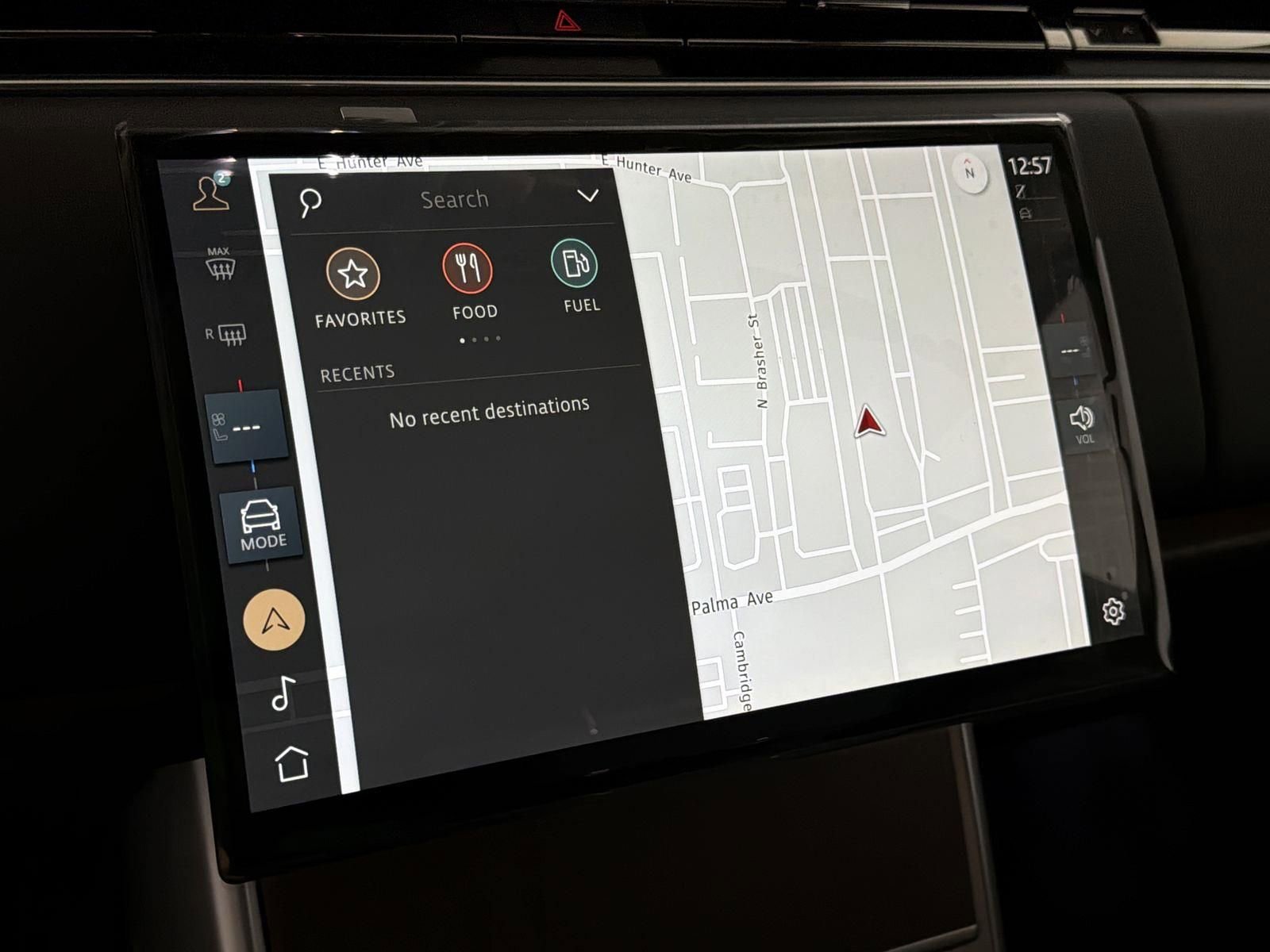 New 2026 Land Rover Range Rover Long Wheelbase SE image 14