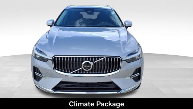 Used 2023 Volvo XC60 B5 Ultimate w/ Climate Package image 3