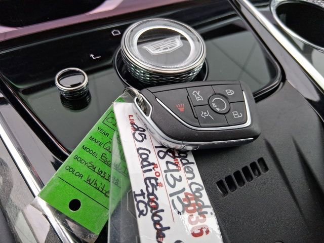 New 2025 Cadillac Escalade IQ Sport 2 image 34