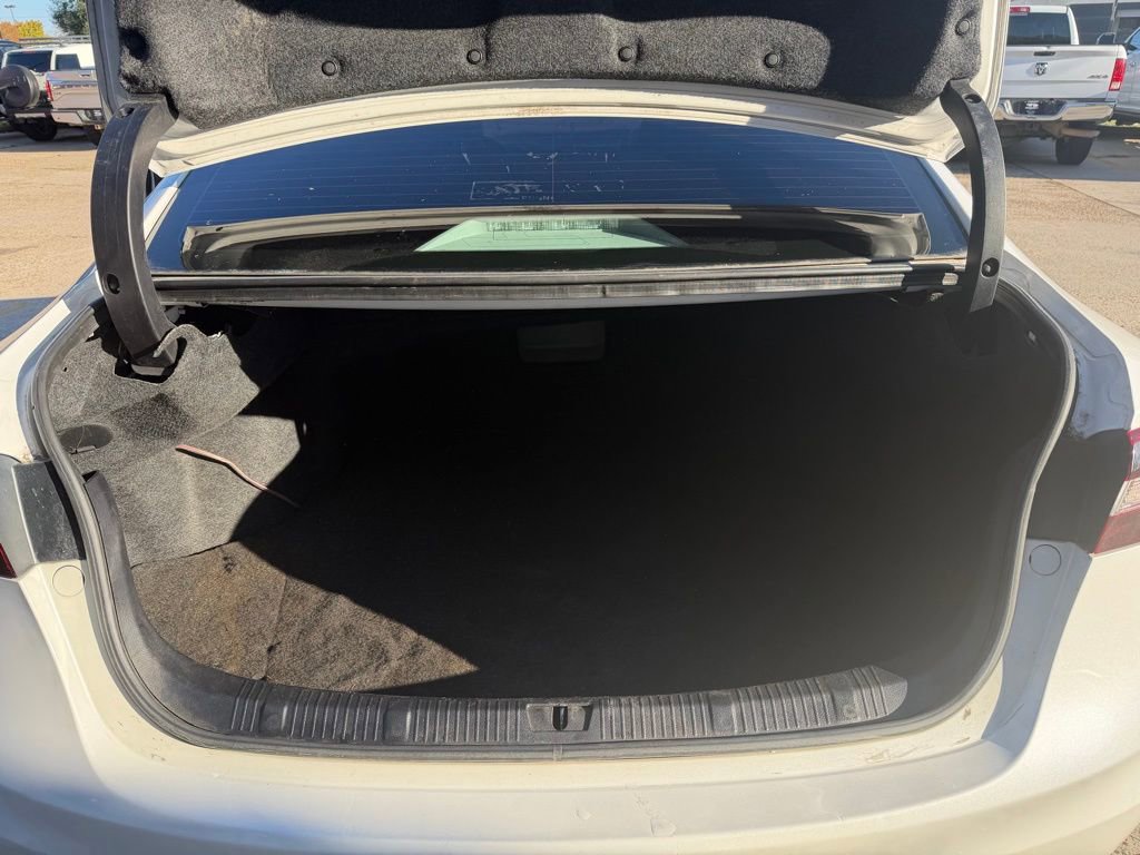 Used 2015 Toyota Avalon Limited image 7