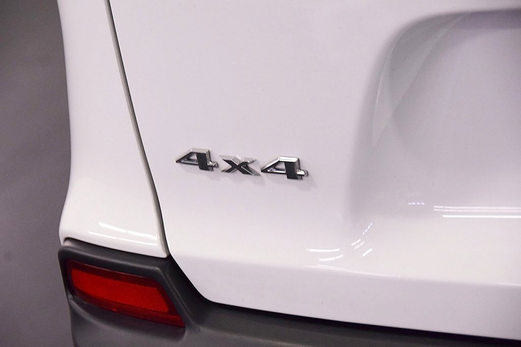 Used 2022 Jeep Cherokee Limited w/ Elite Package image 11