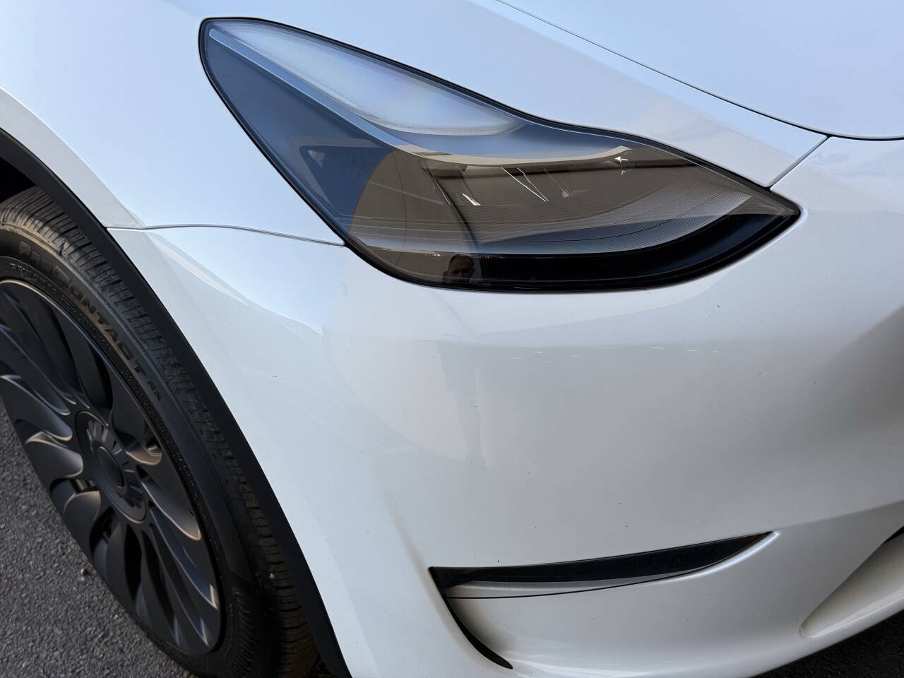 Used 2024 Tesla Model Y Long Range AWD/4WD image 25
