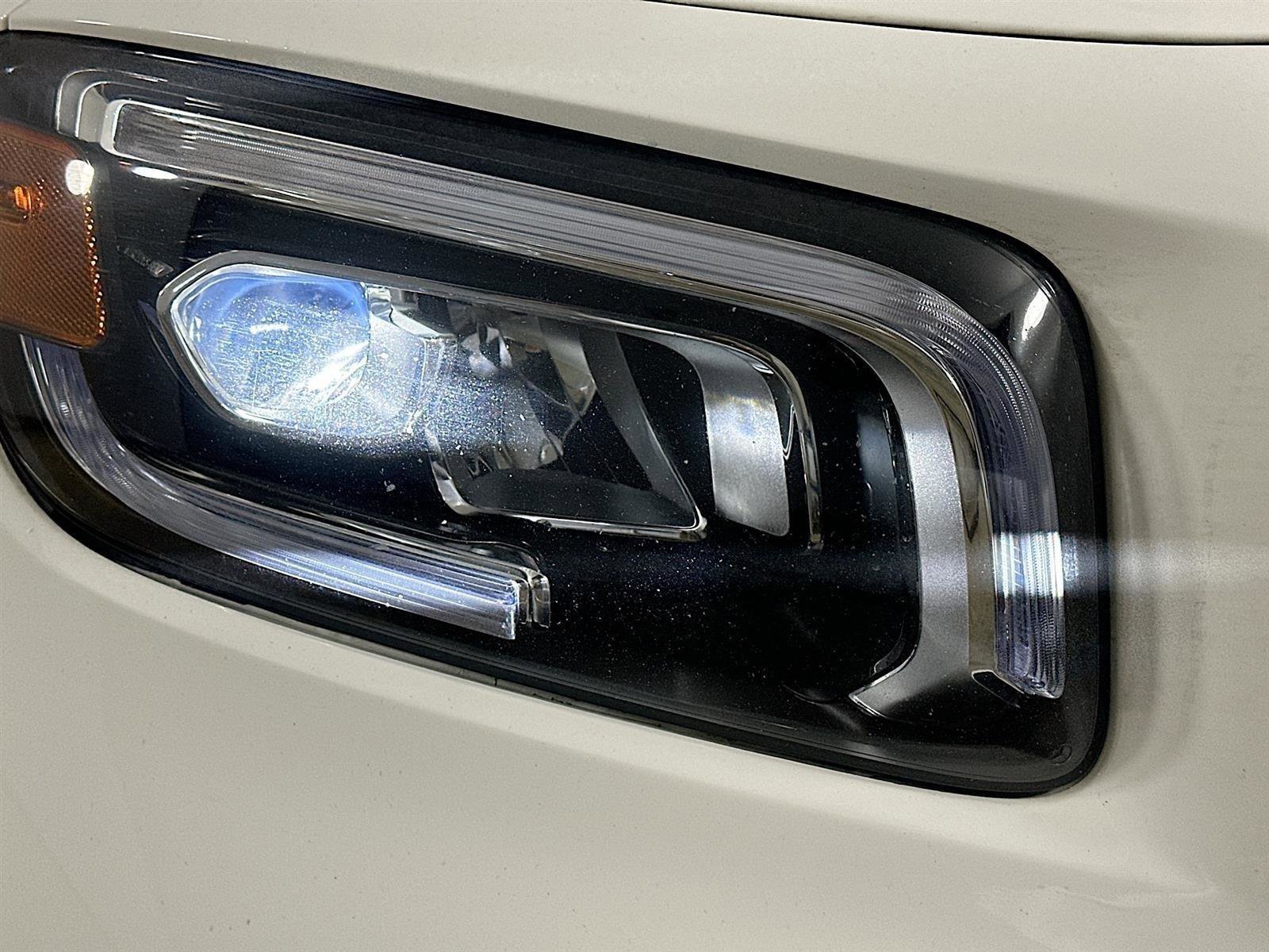 Used 2020 Mercedes-Benz GLB 250 4MATIC image 39