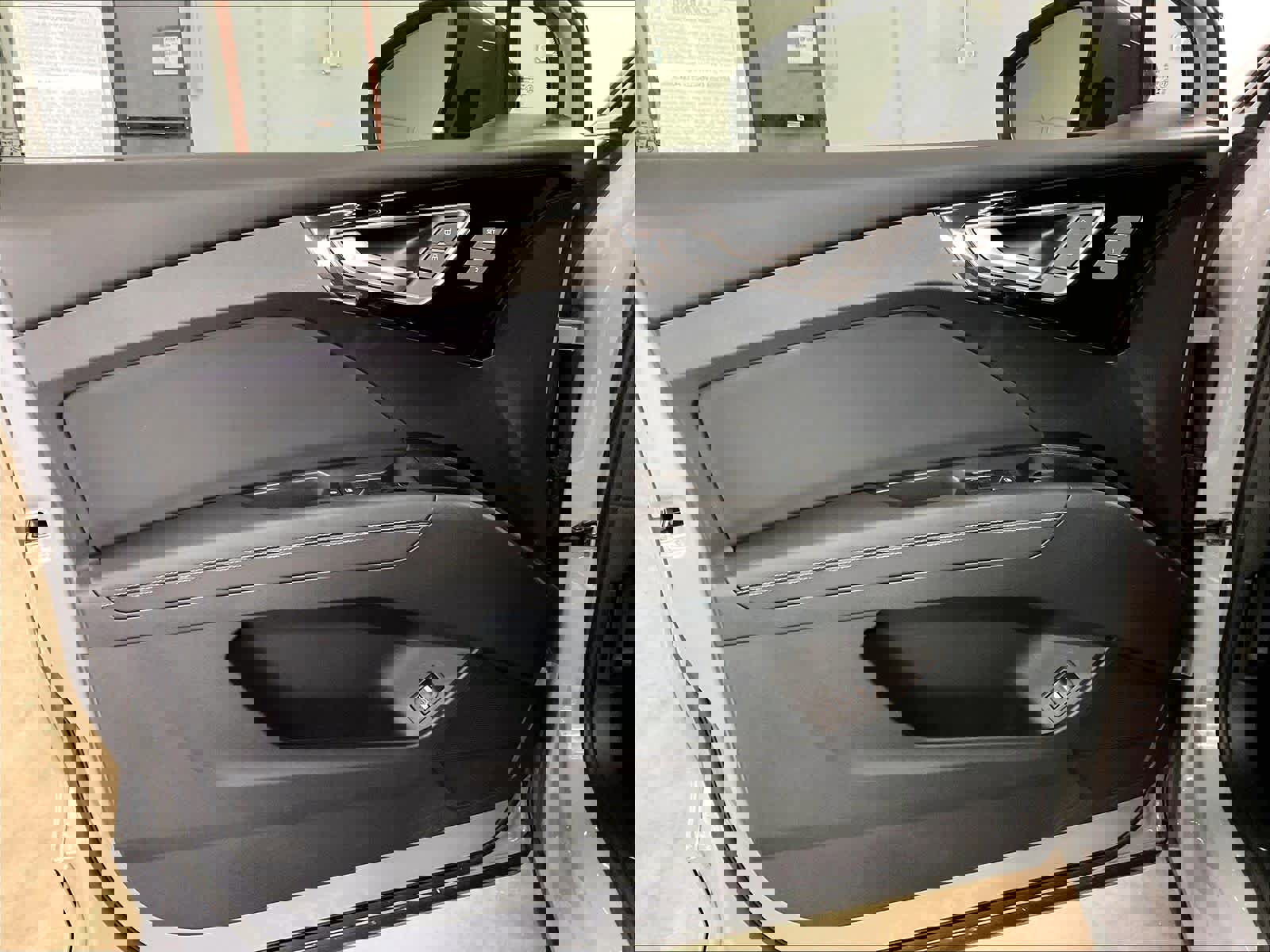 Used 2023 Audi Q4 e-tron Premium Plus w/ Premium Plus image 24