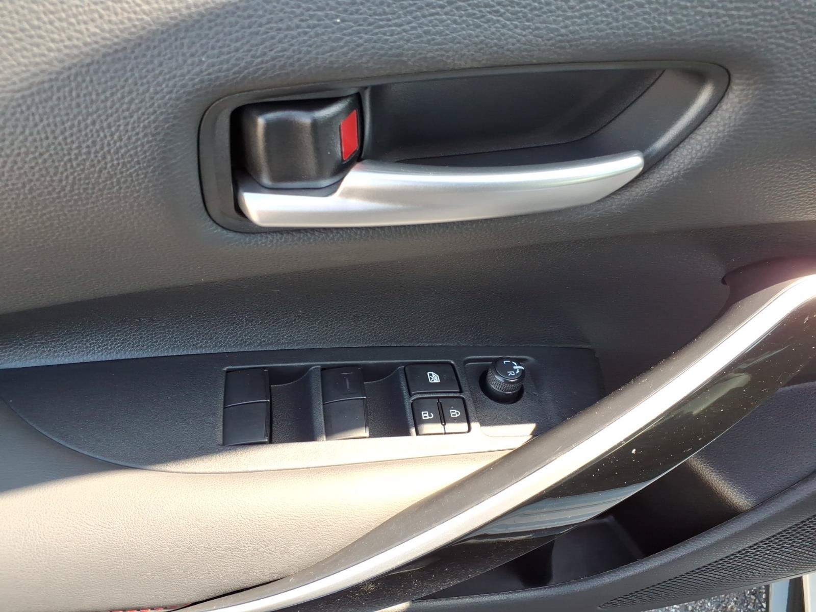 Used 2023 Toyota Corolla XSE FWD image 13