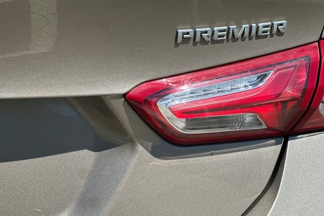 Used 2022 Chevrolet Malibu Premier FWD image 34