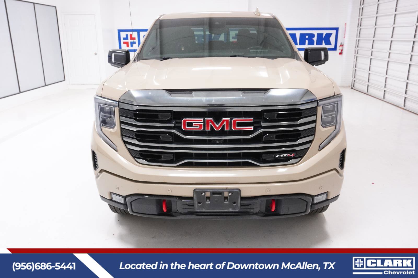 Used 2022 GMC Sierra 1500 AT4 w/ AT4 Premium Package image 2