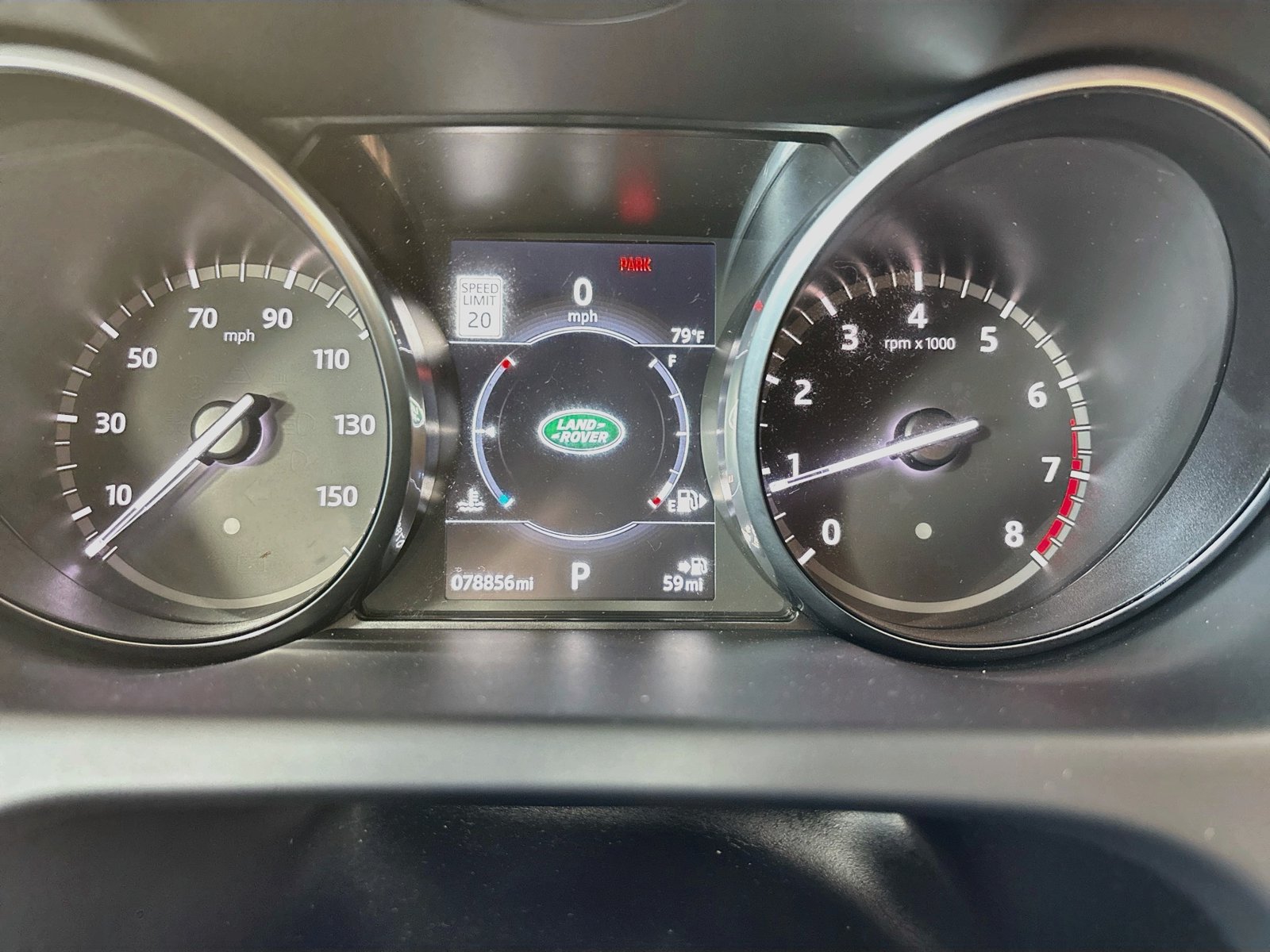 Used 2017 Land Rover Discovery Sport HSE AWD/4WD image 12