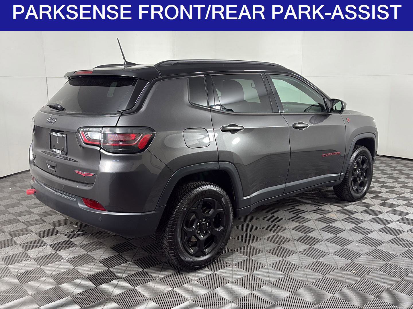 Used 2023 Jeep Compass Trailhawk w/ Trailhawk Elite Group image 5