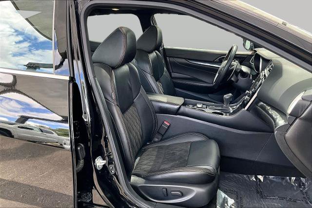 Certified 2023 Nissan Maxima SR w/ Sport Mat Group FWD image 9