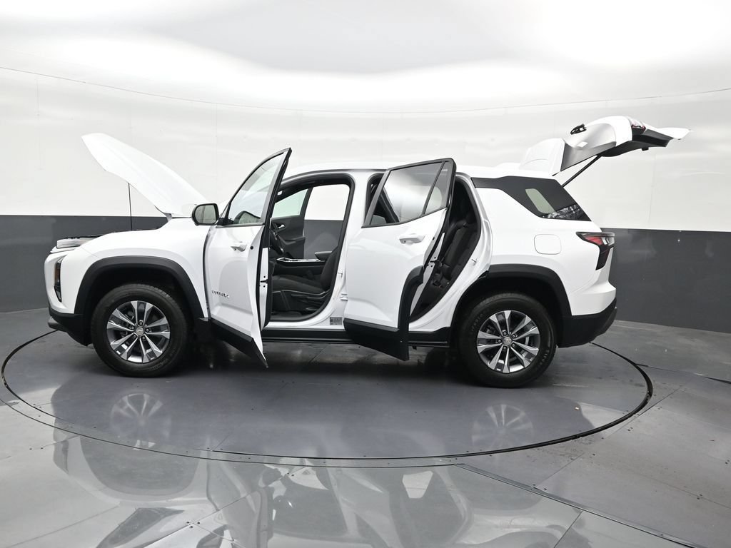 Used 2026 Chevrolet Equinox LT w/ Safety and Technology Package FWD image 35