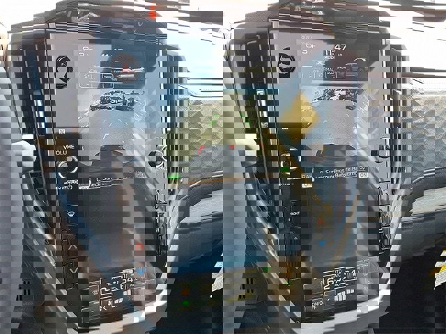 New 2025 Subaru Forester Limited image 17