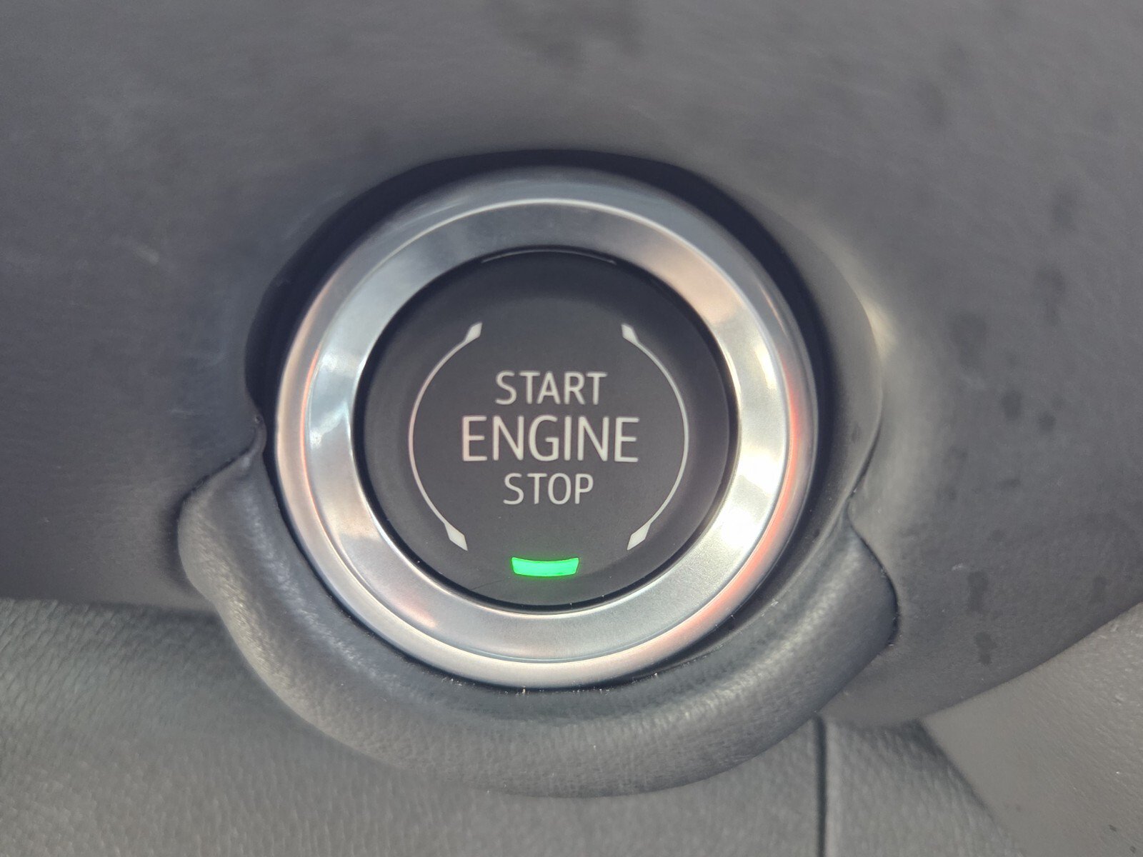 Used 2026 Chevrolet Suburban Premier AWD/4WD image 33