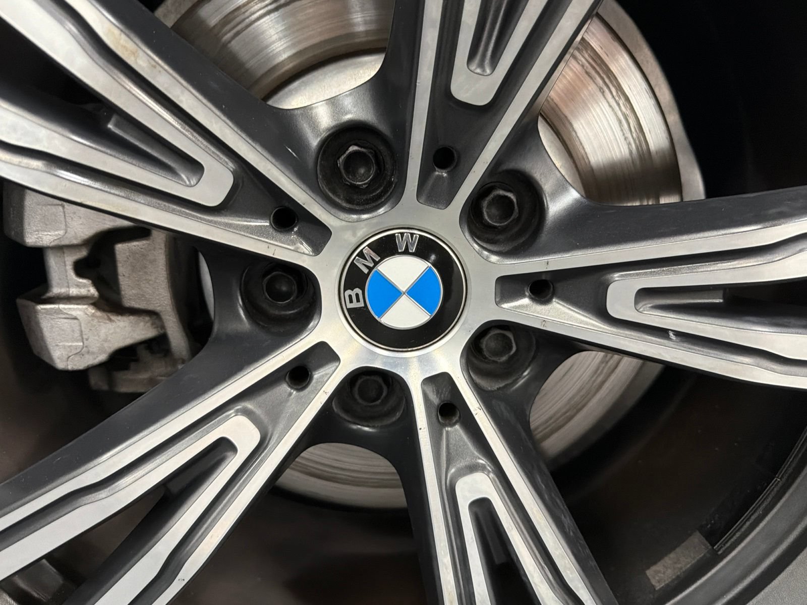 Used 2021 BMW 330i Sedan w/ Convenience Package RWD image 18