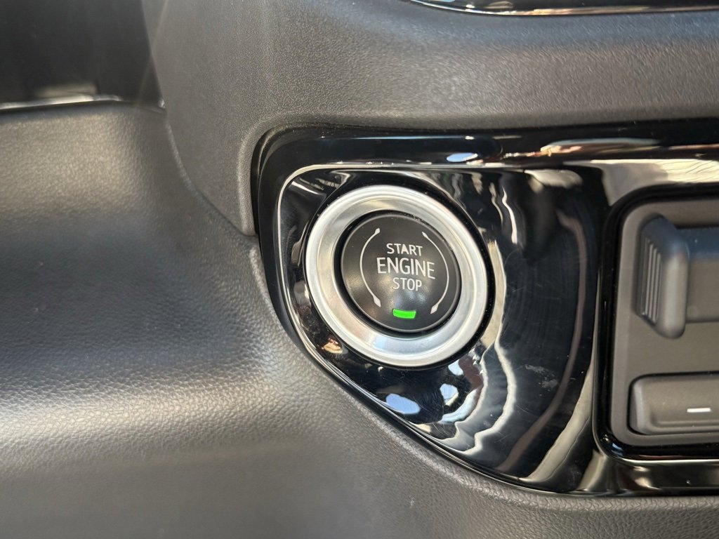 Used 2022 Chevrolet Silverado 1500 ZR2 image 21