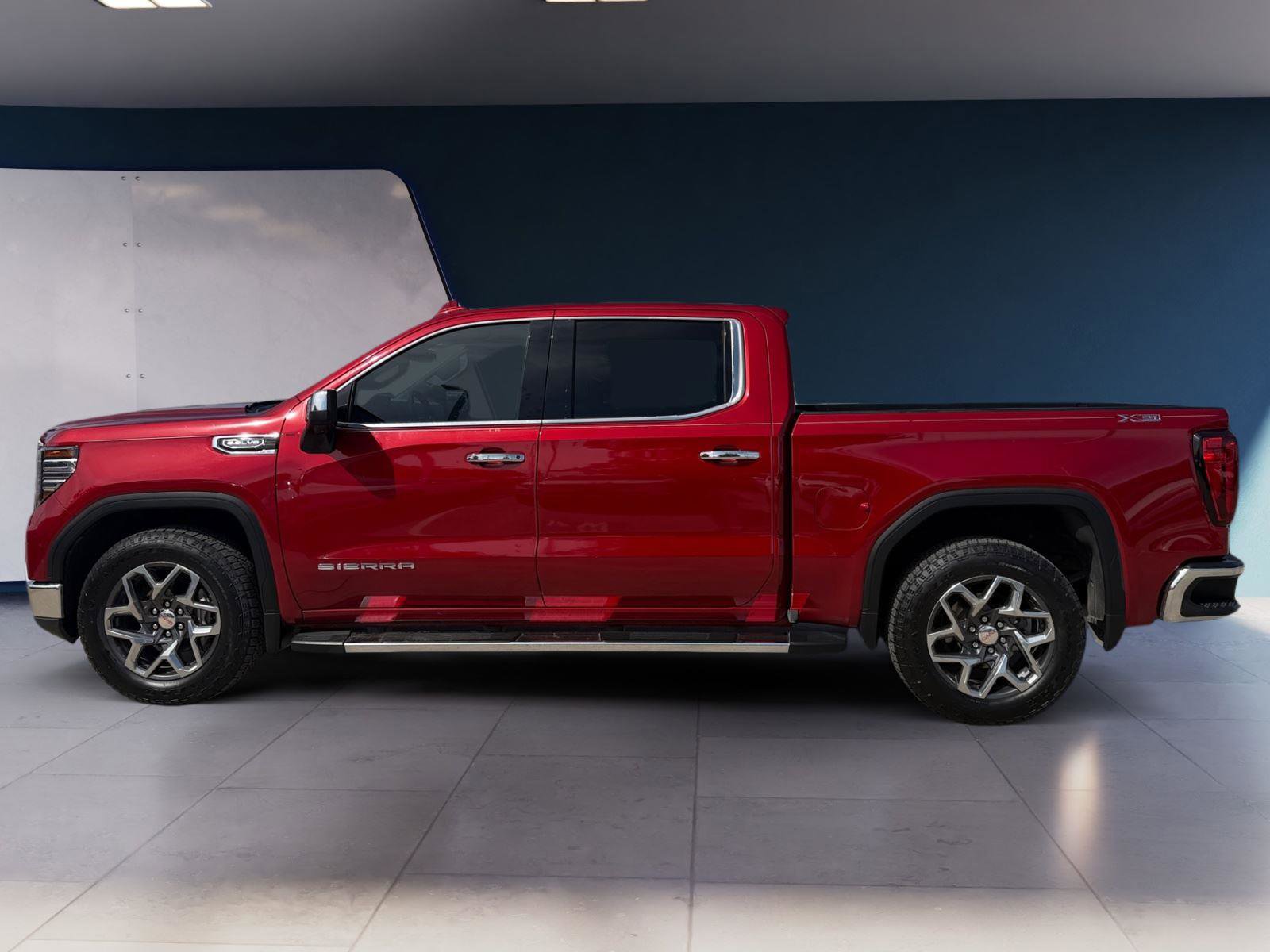 Used 2023 GMC Sierra 1500 SLT w/ SLT Premium Plus Package AWD/4WD image 2