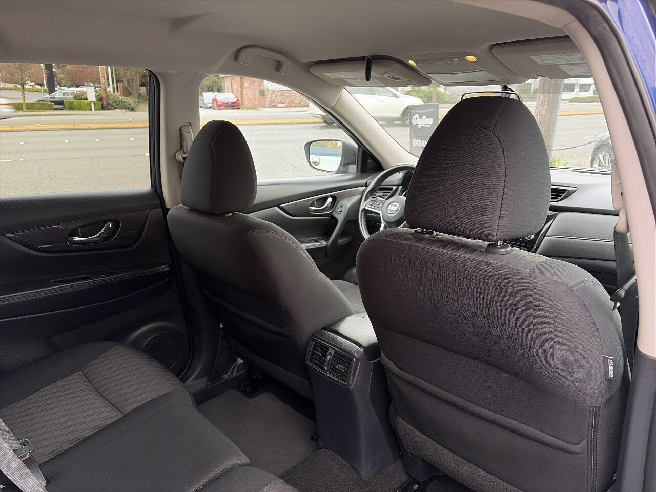 Used 2018 Nissan Rogue SV image 24