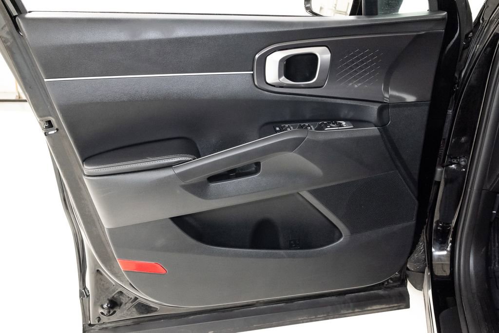 Used 2022 Kia Sorento S w/ Panoramic Sunroof Package image 9