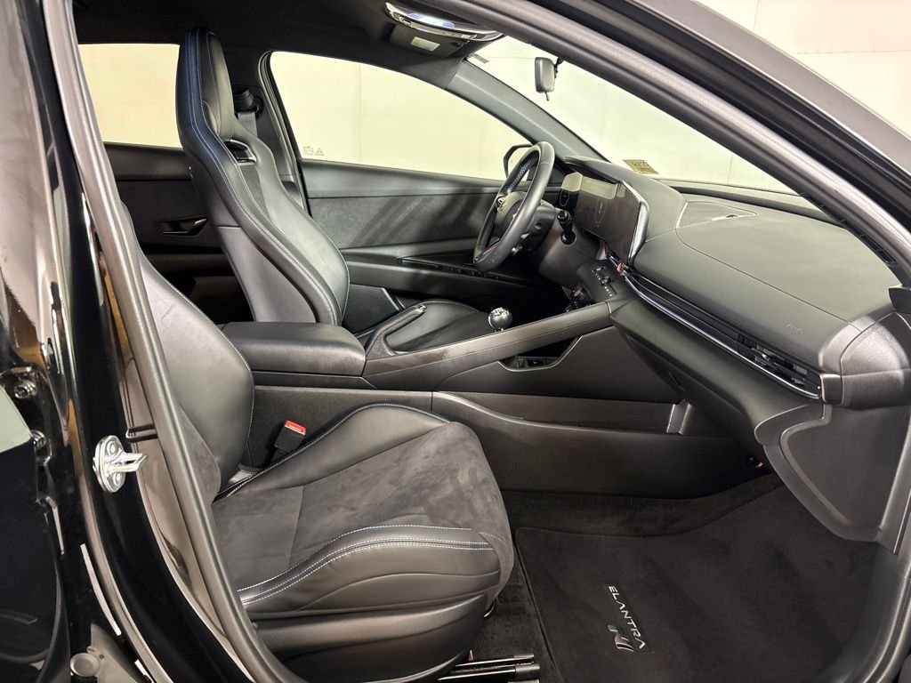 Used 2025 Hyundai Elantra N FWD image 17