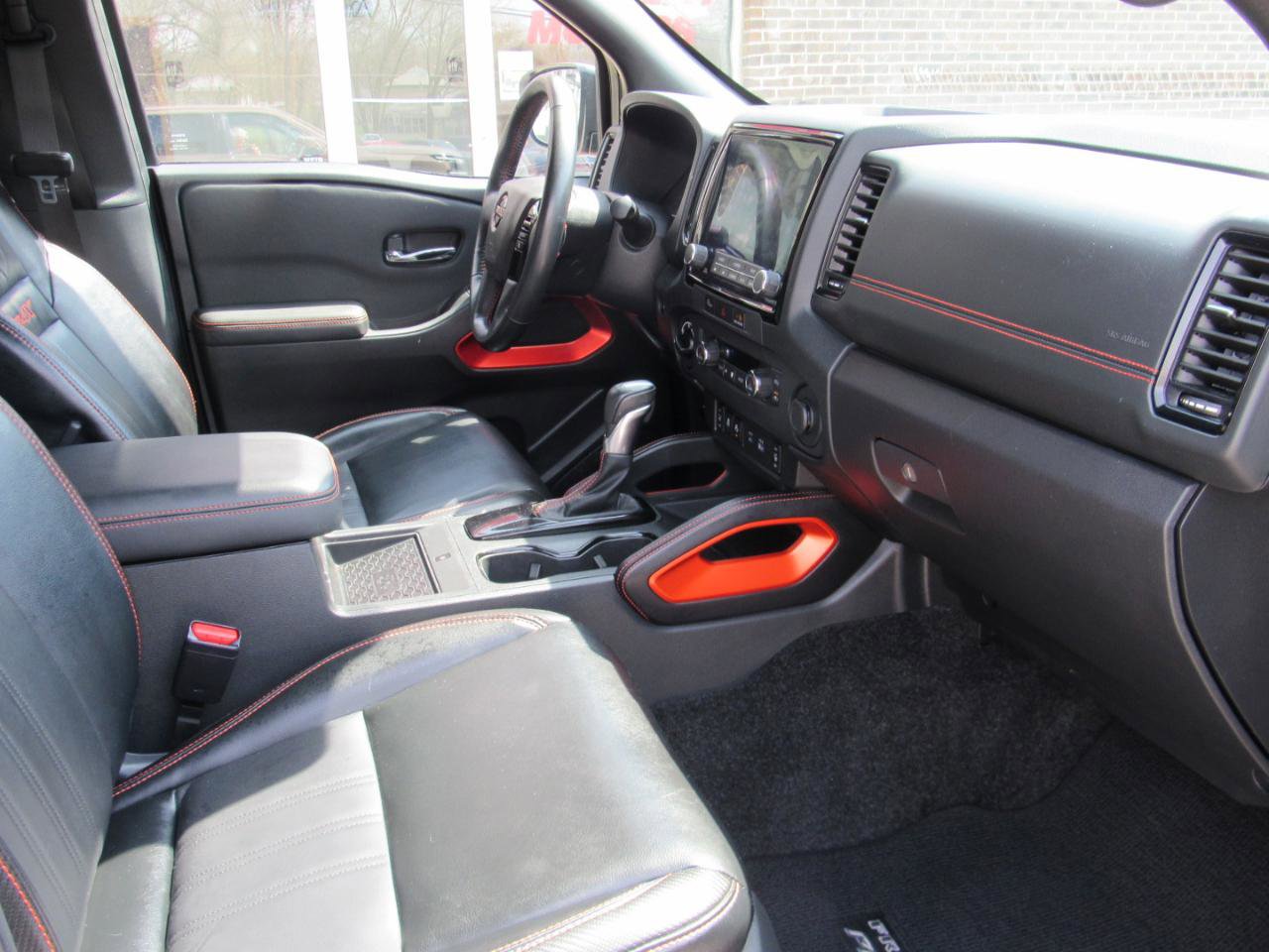 Used 2023 Nissan Frontier PRO-4X w/ Pro-4X Premium Package image 38