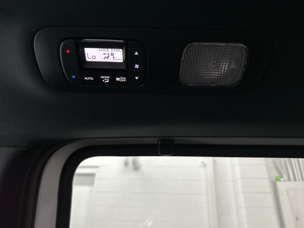 Used 2024 Honda Odyssey Sport image 32