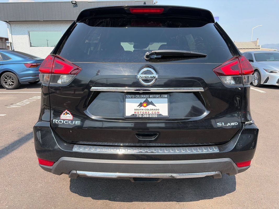 Used 2017 Nissan Rogue SL w/ SL Premium Package AWD/4WD image 6