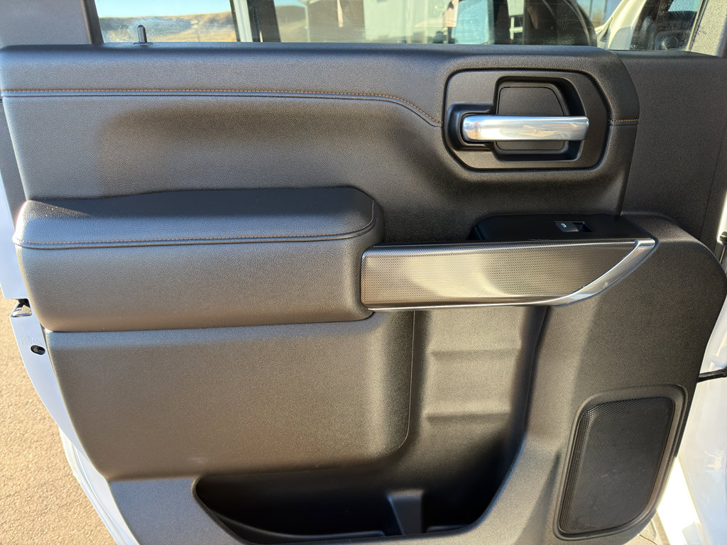 Used 2022 GMC Sierra 2500 AT4 image 17