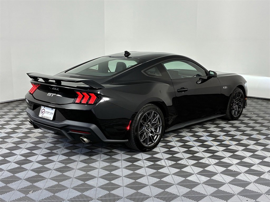 Used 2024 Ford Mustang GT Premium w/ GT Performance Package image 5