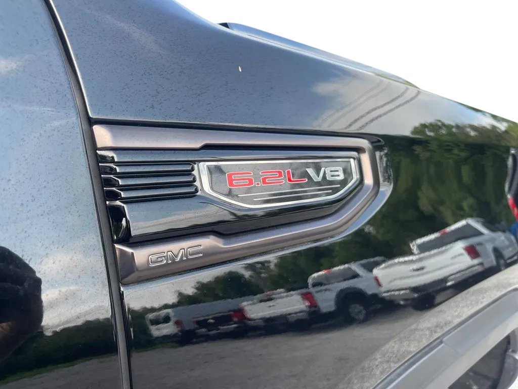 Used 2023 GMC Sierra 1500 AT4X AWD/4WD image 12