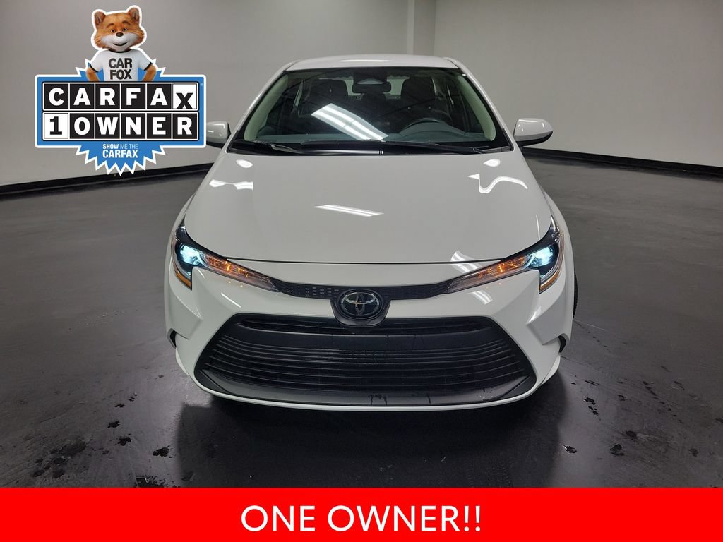 Used 2026 Toyota Corolla LE FWD image 3
