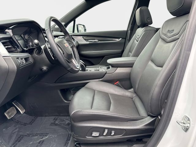 Used 2025 Cadillac XT6 Sport w/ LPO, Floor Liner Package image 18
