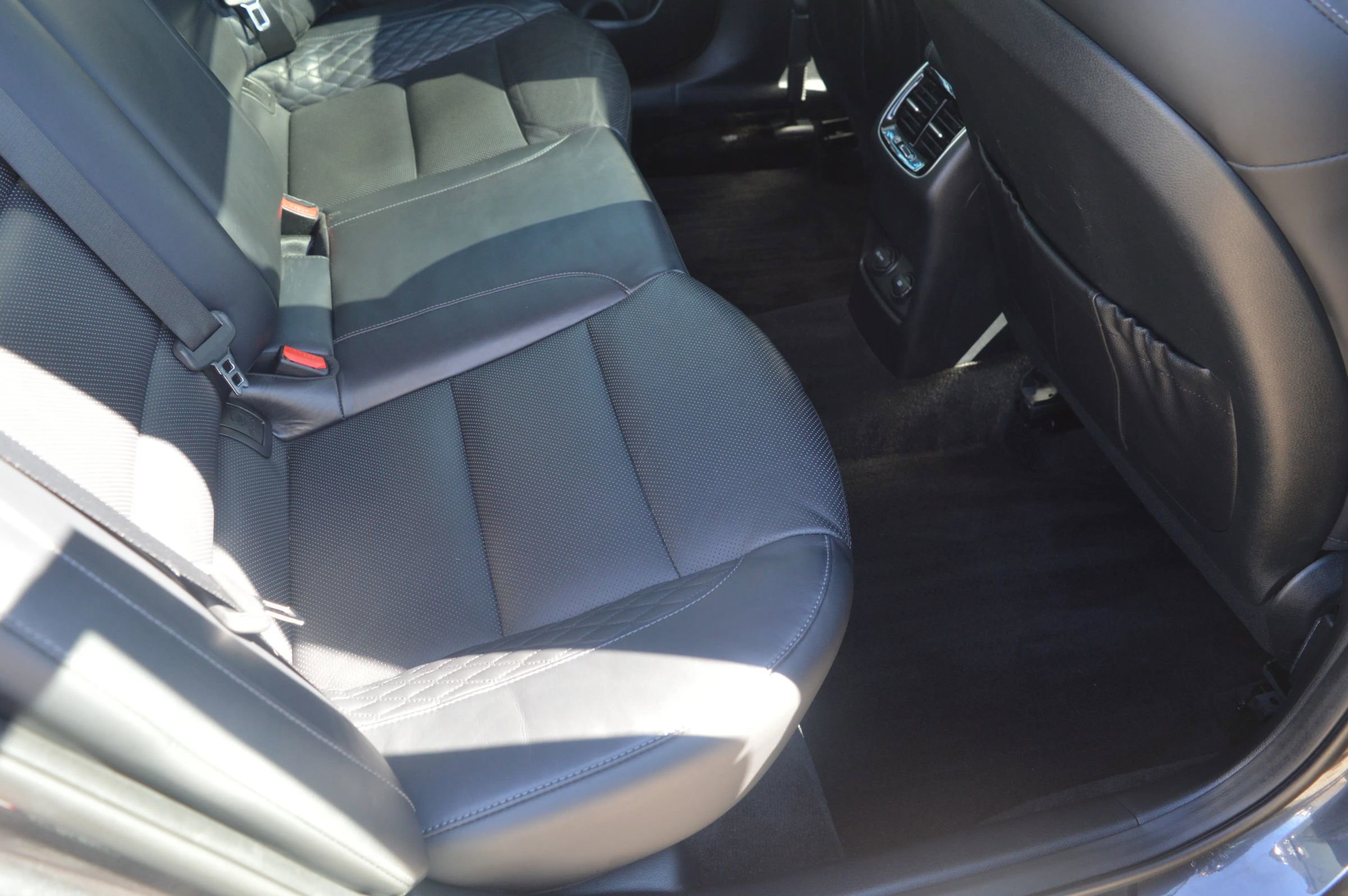 Used 2018 Kia Cadenza Limited image 21